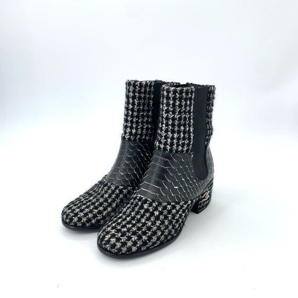 Chanel Womens Tweed & Leather Boots Size 35.5 Made In Italy - Picture 1 of 8